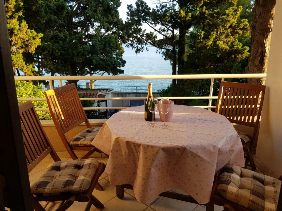 Mare Azzurro Apartments พูลา ภายนอก รูปภาพ